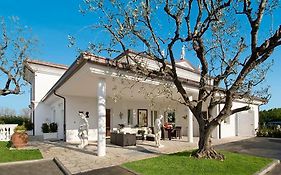 Villa Claudia Resort